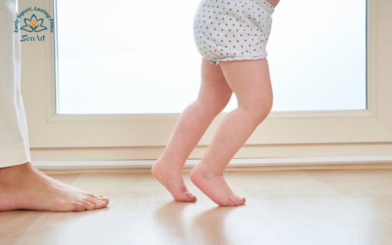 Đi nhón chân có phải là dấu hiệu của tự kỷ không?
