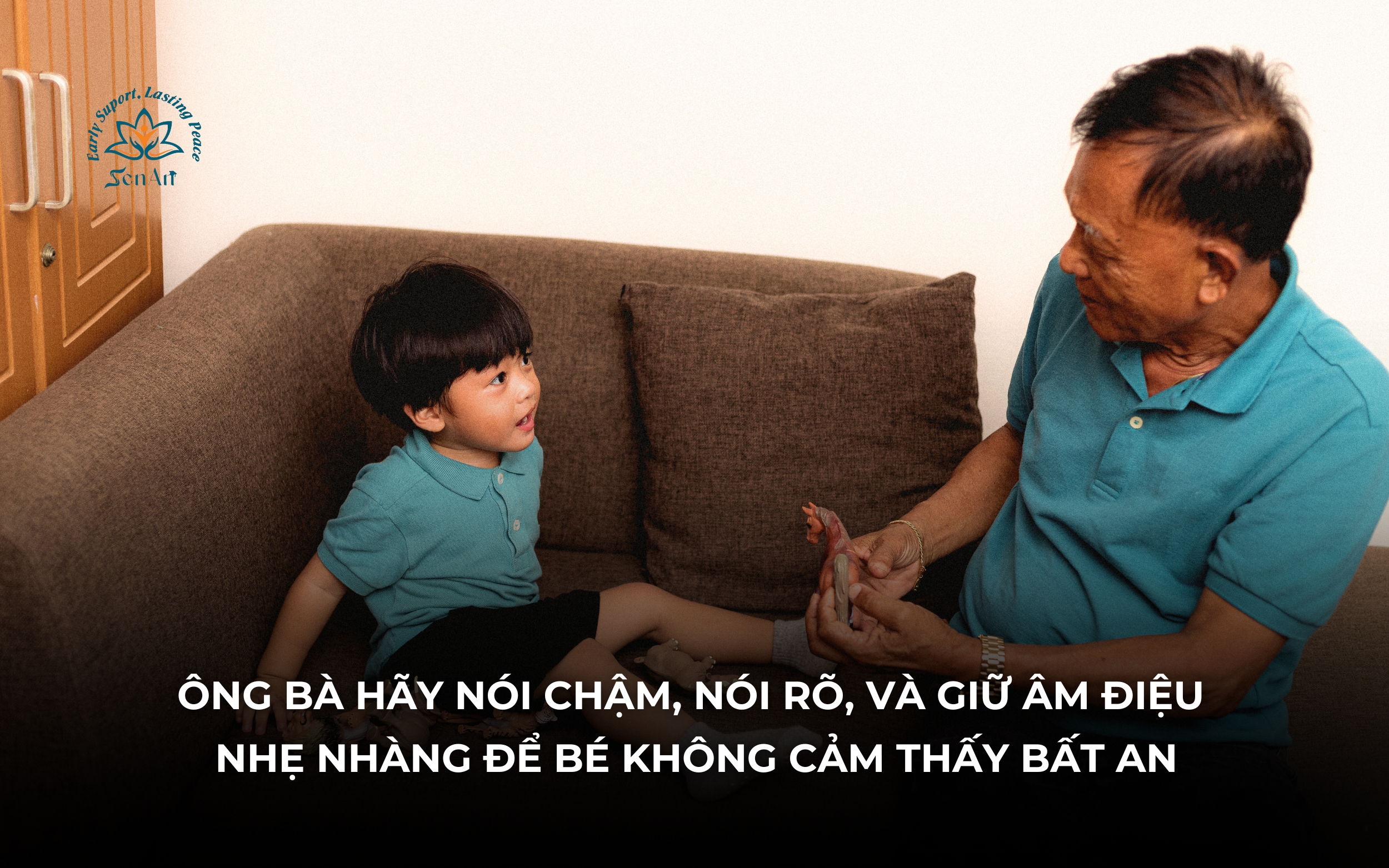 ong-ba-noi-chuyen-nhe-nhang-voi-be